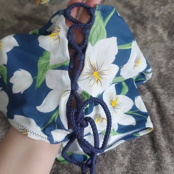 High Waisted, lace up bikini bottom - Picture 2 of 6